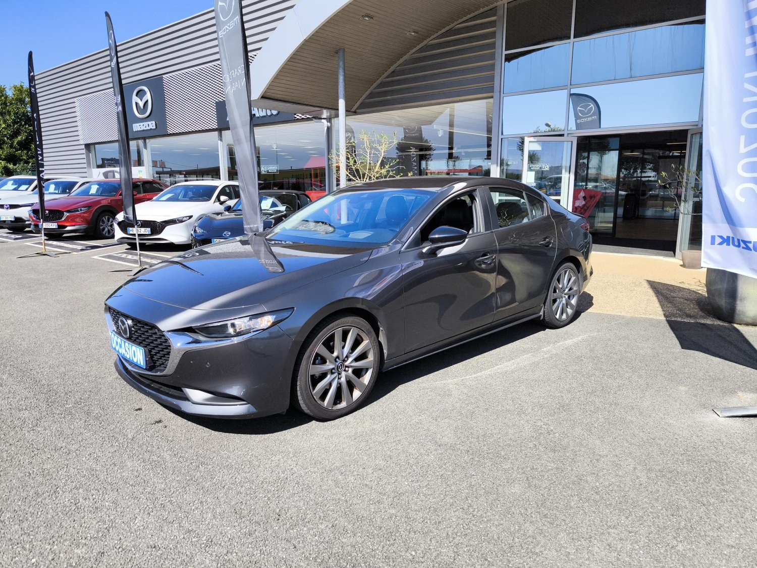 En savoir plus sur MAZDA3